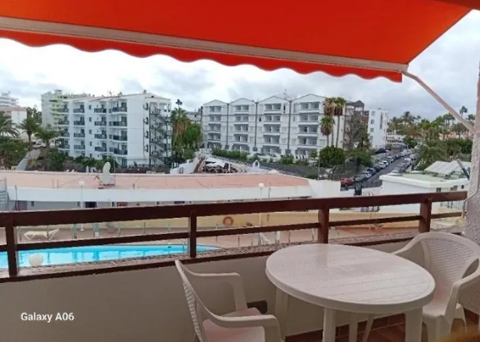 Juncos, Pool&yumbo * Playa del Inglés